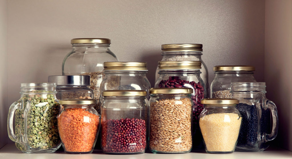 glass jars to store food to reduce plastics
